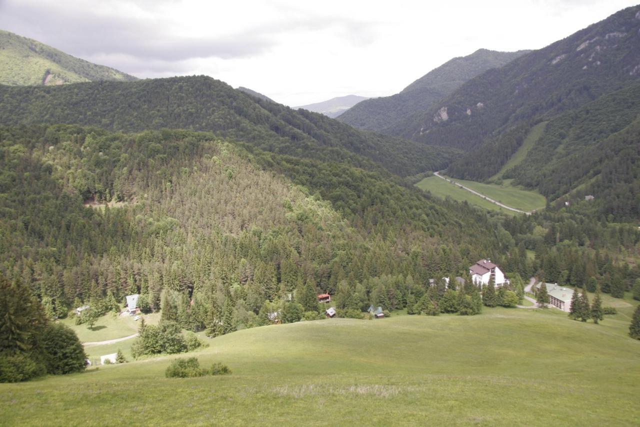 Hotel Smrecina Low Tatras エクステリア 写真